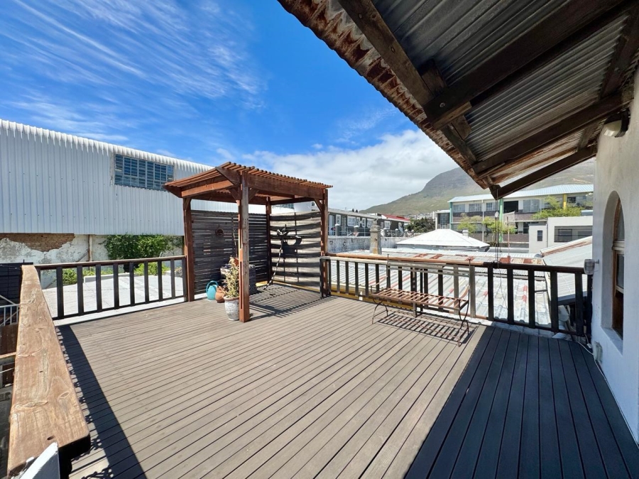 4 Bedroom Property for Sale in Woodstock Western Cape